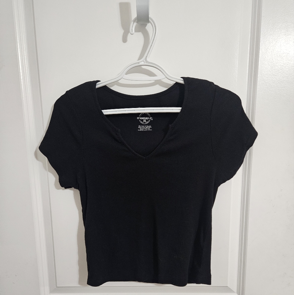 Size xl black cropped top